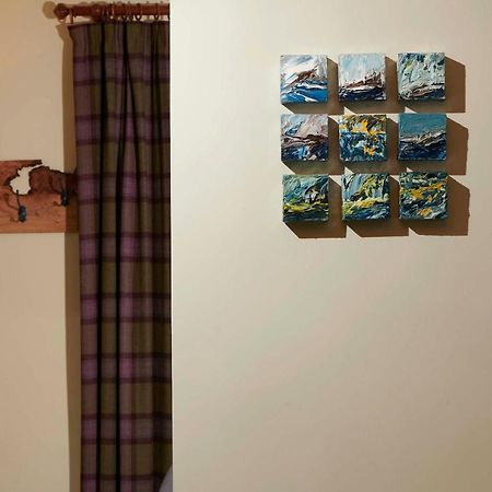 Downright Gabbler Apartment Beauly Bagian luar foto