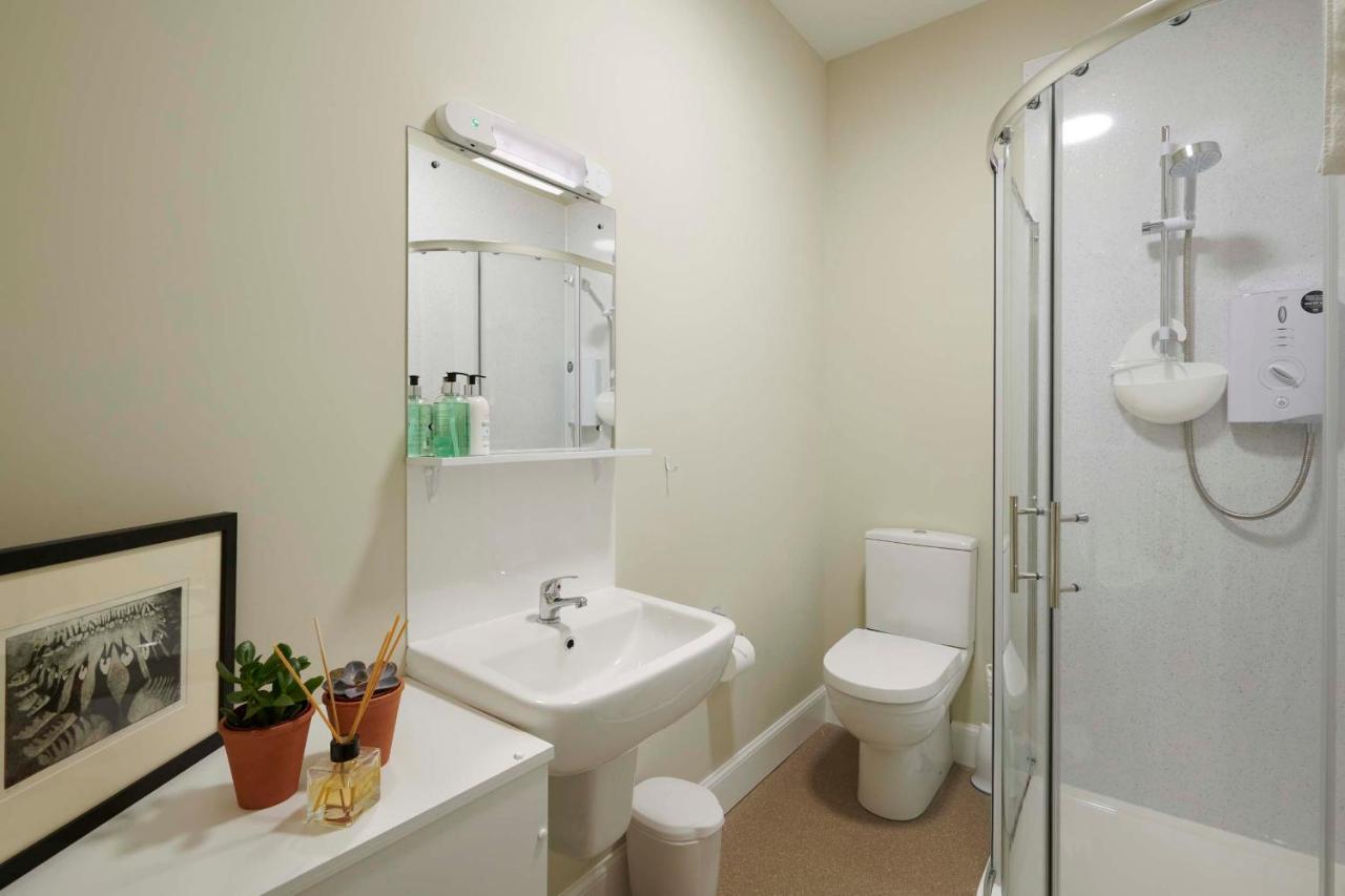 Downright Gabbler Apartment Beauly Bagian luar foto