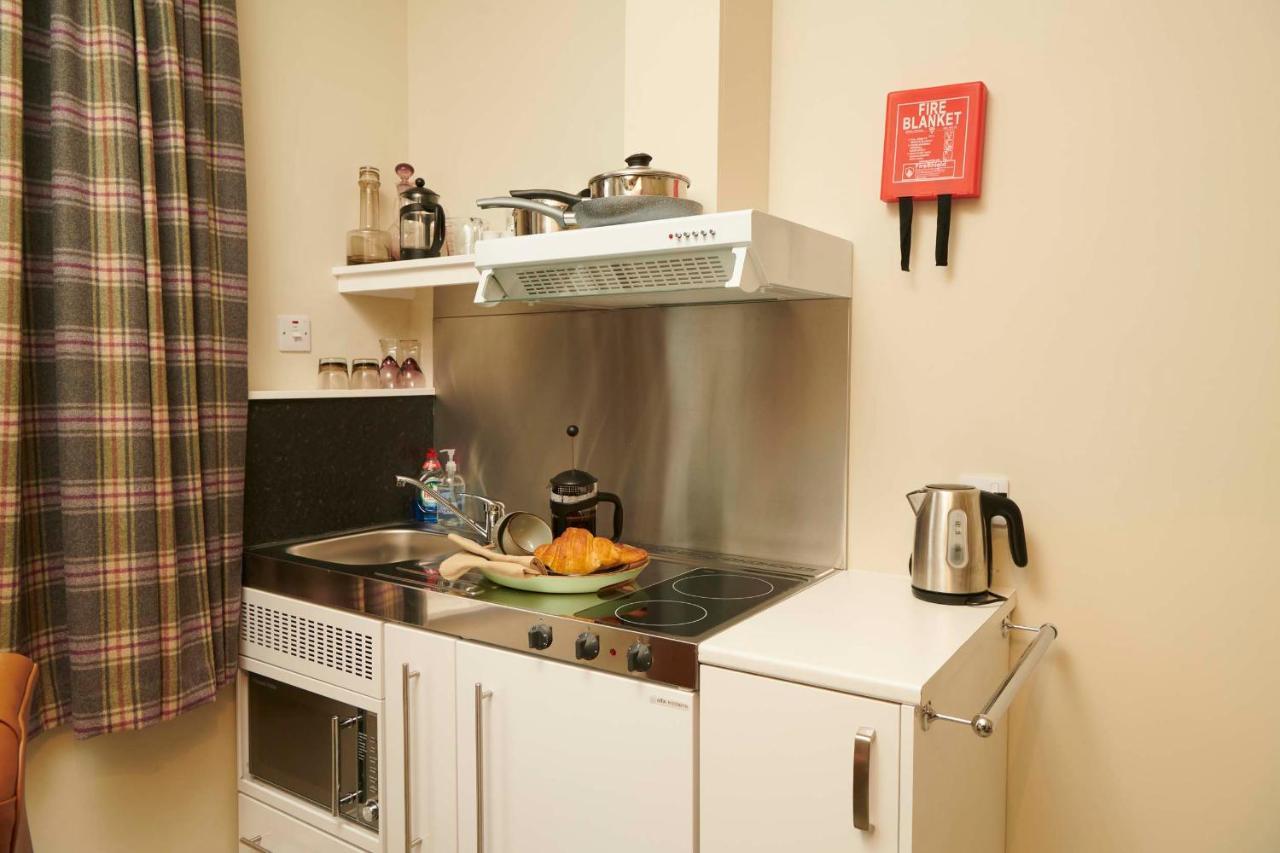 Downright Gabbler Apartment Beauly Bagian luar foto