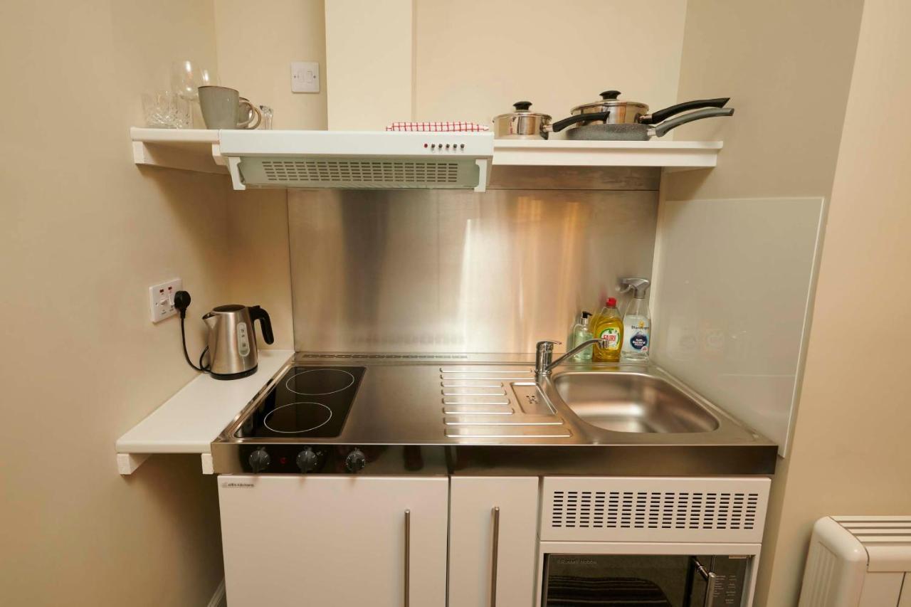 Downright Gabbler Apartment Beauly Bagian luar foto